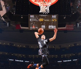 开云APP-从淘汰赛奇才到世界杯主宰，拉文如何跨越赛场边界书写传奇