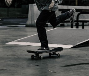 世界杯2026-苏亚雷斯彻底打爆防线，沙特淘汰赛过关新西兰，一场战术与意志的胜利