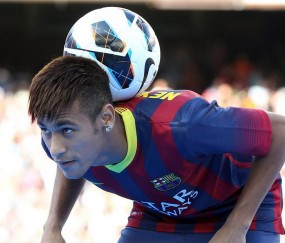 开云体育中国-冰与火的对决，冰岛火力压制蓝军，德里赫特一肩扛起全队希望