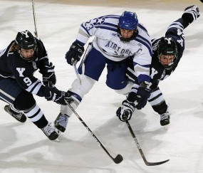 开云体育平台APP-赛道上的艺术大师，阿隆索驾驭阿斯顿马丁力克迈凯伦的高光时刻