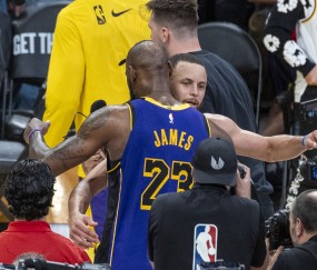 开云体育平台APP-尼克斯横扫山西队，詹姆斯扛起全队