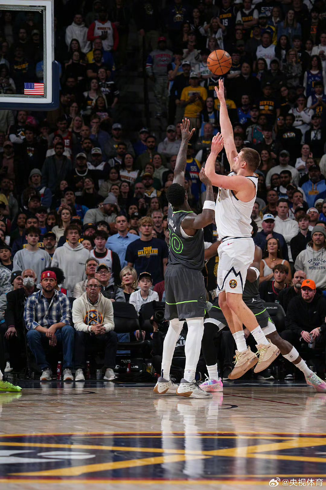 马刺碾压篮网，约基奇高光表现