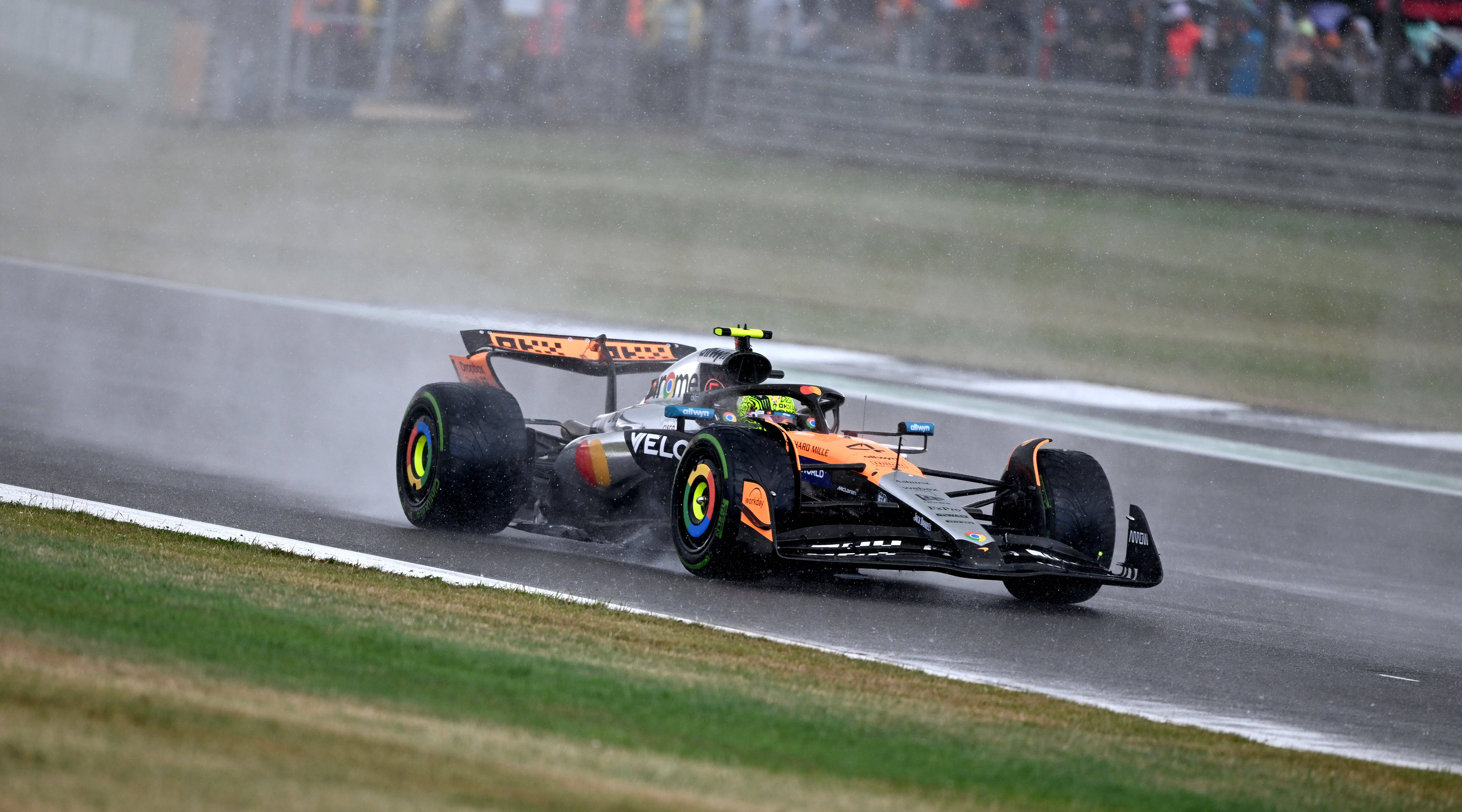 红牛车队绝杀索伯车队,勒克莱尔惊艳四座 红牛车队绝杀索伯车队,勒克莱尔惊艳四座