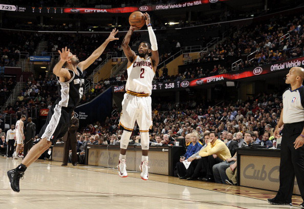 山西队碾压马刺，欧文统治全场