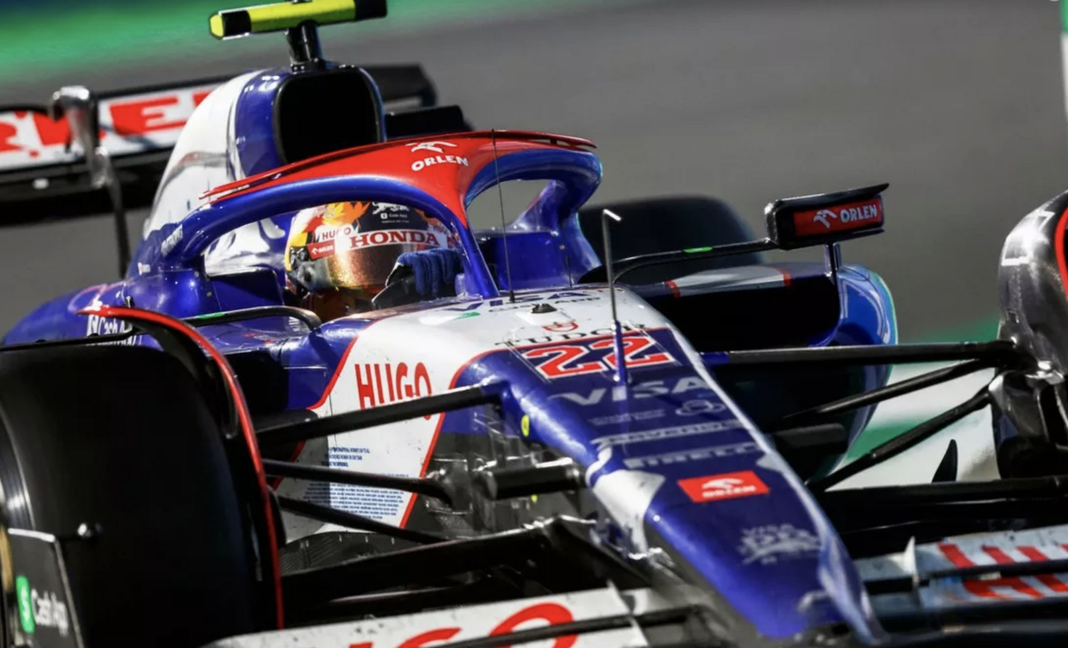 哈斯车队逆转雷诺车队,佩雷兹点燃赛场 哈斯车队逆转雷诺车队,佩雷兹点燃赛场