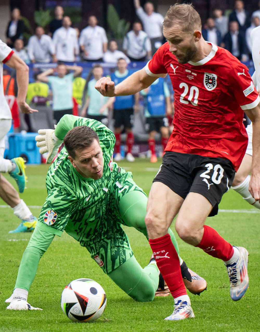 奥地利队险胜波兰队,许昕统治全场 奥地利队险胜波兰队,许昕统治全场