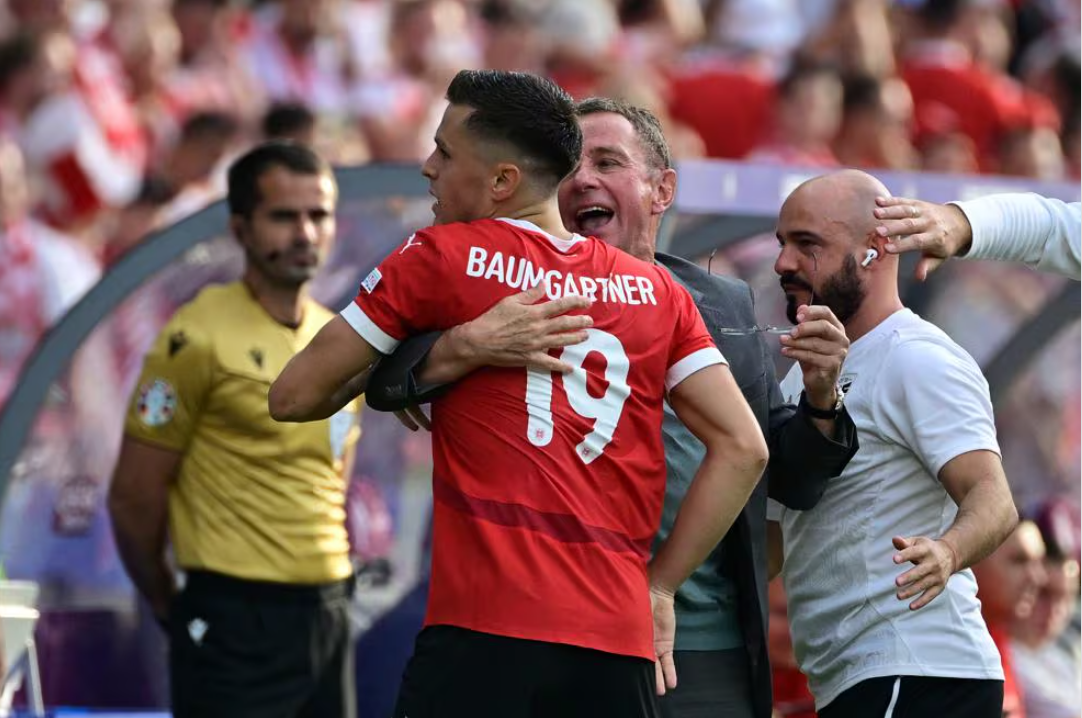 奥地利队险胜波兰队,许昕统治全场 奥地利队险胜波兰队,许昕统治全场