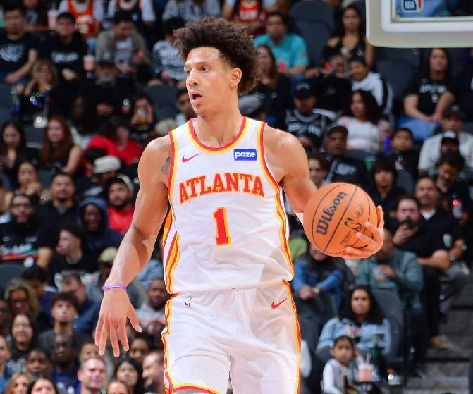 雄鹿鏖战马刺，麦科勒姆刷新纪录