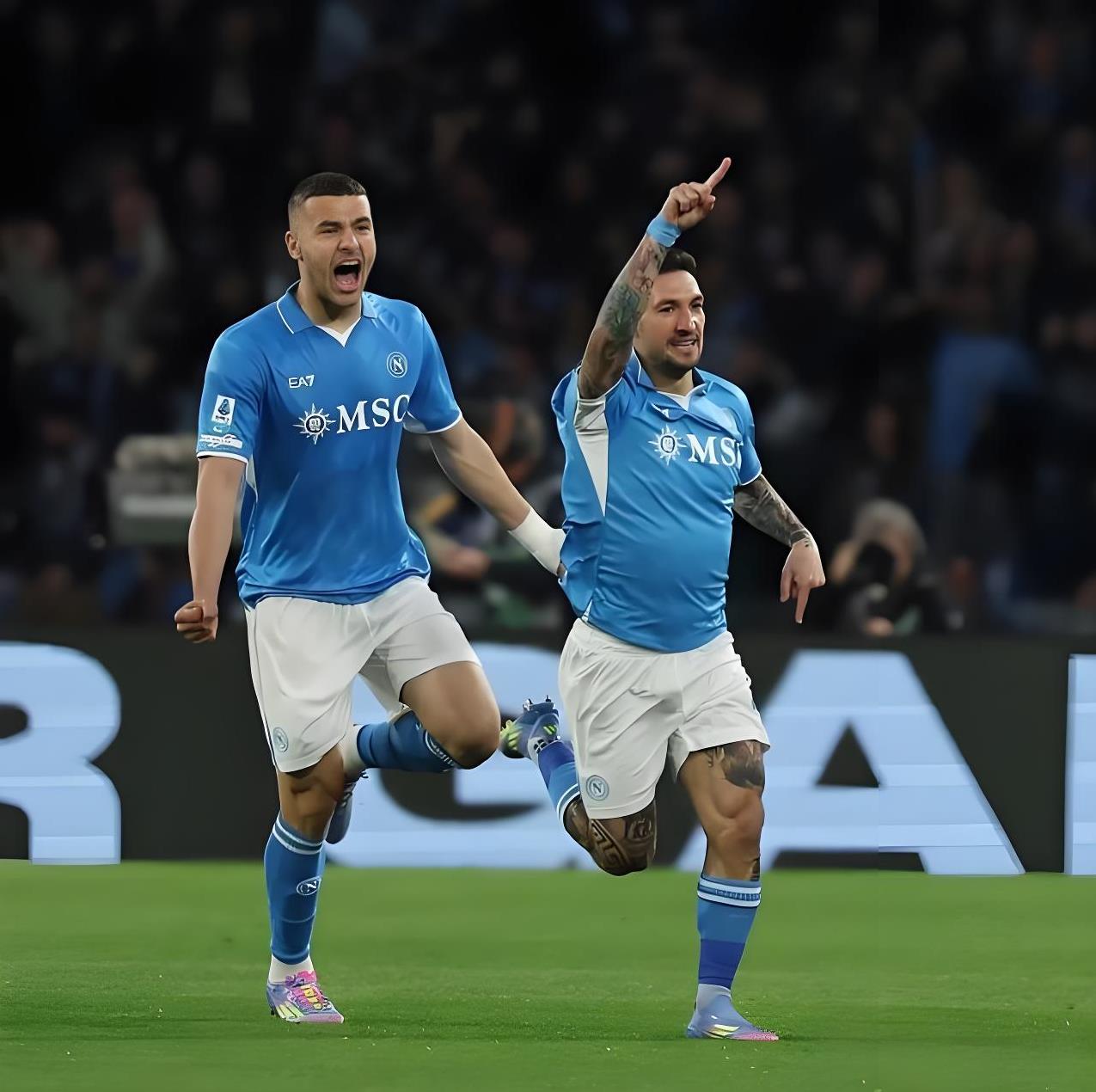 AC米兰险胜阿根廷，德利赫特关键制胜