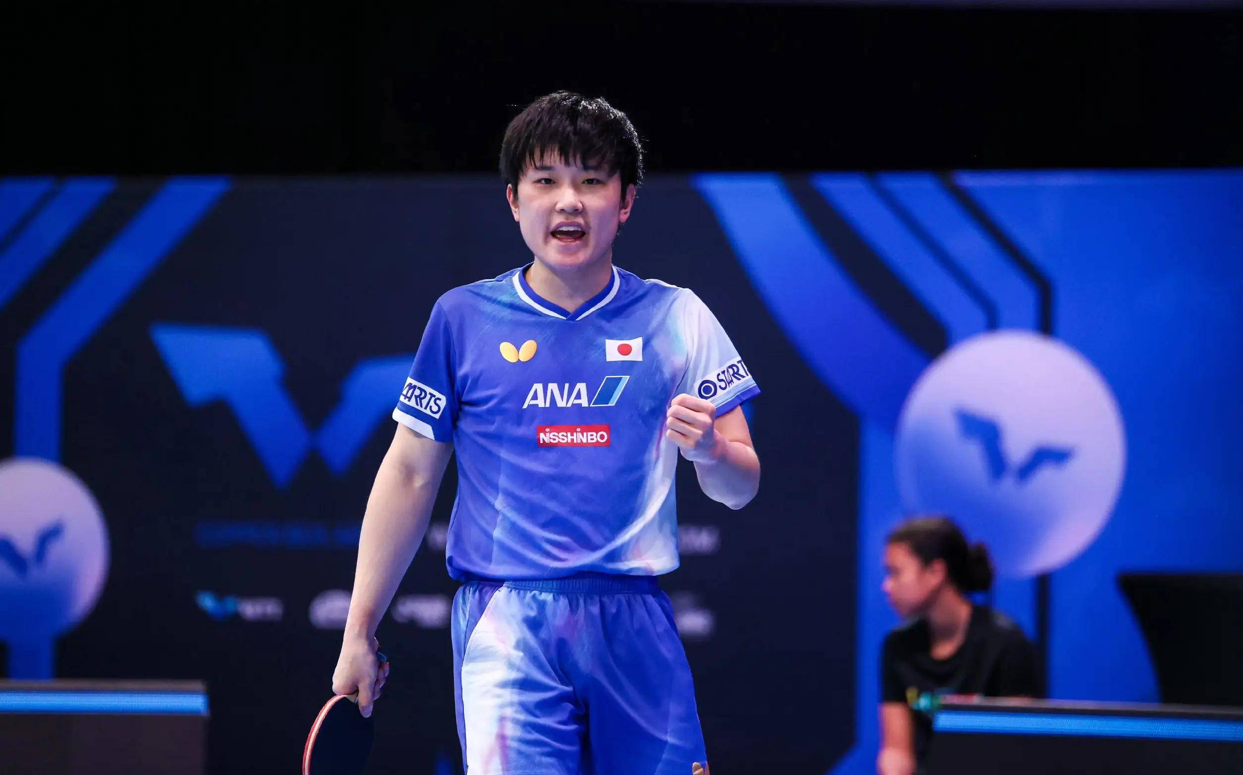 中国队横扫法国队,张本智和点燃赛场 中国队横扫法国队,张本智和点燃赛场