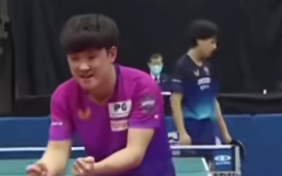 日本乒乓球队爆冷英国乒乓球队，张本智和送出助攻