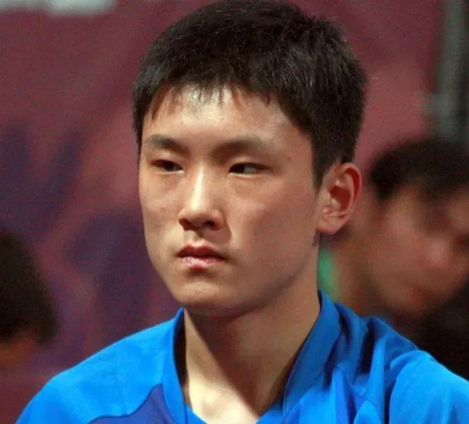 日本乒乓球队爆冷英国乒乓球队，张本智和送出助攻