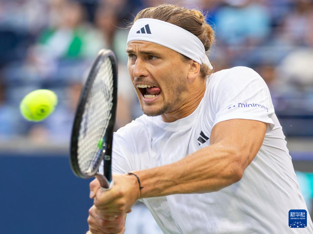 美国网球队爆冷西班牙网球队，兹维列夫制霸全场