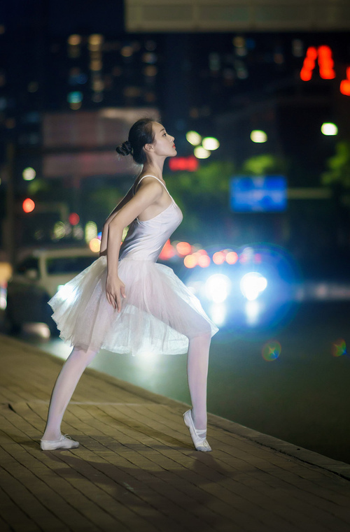 拉文单骑破阵,勇士主场惊魂—记一场被个人英雄主义改写的对决