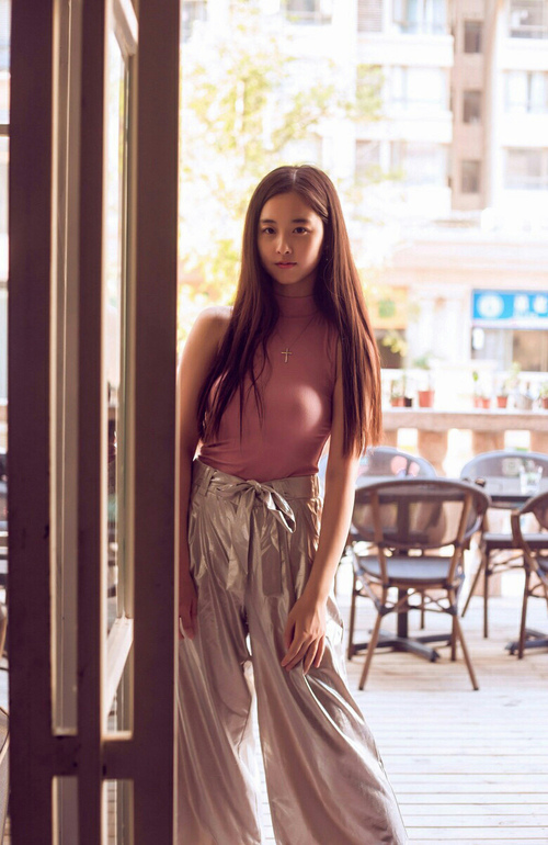 赛道之外,F1年度争冠焦点战与挪威封锁荷兰的意外共鸣