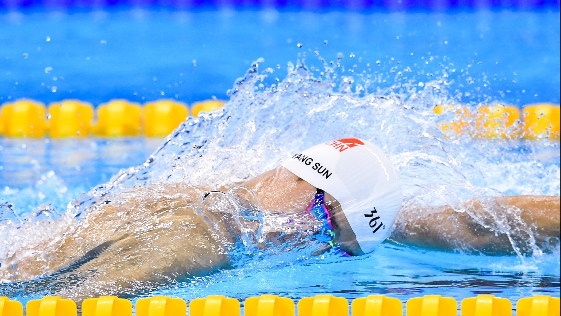 F1年度争冠之夜，凯恩赛后评分拉满，见证传奇的诞生