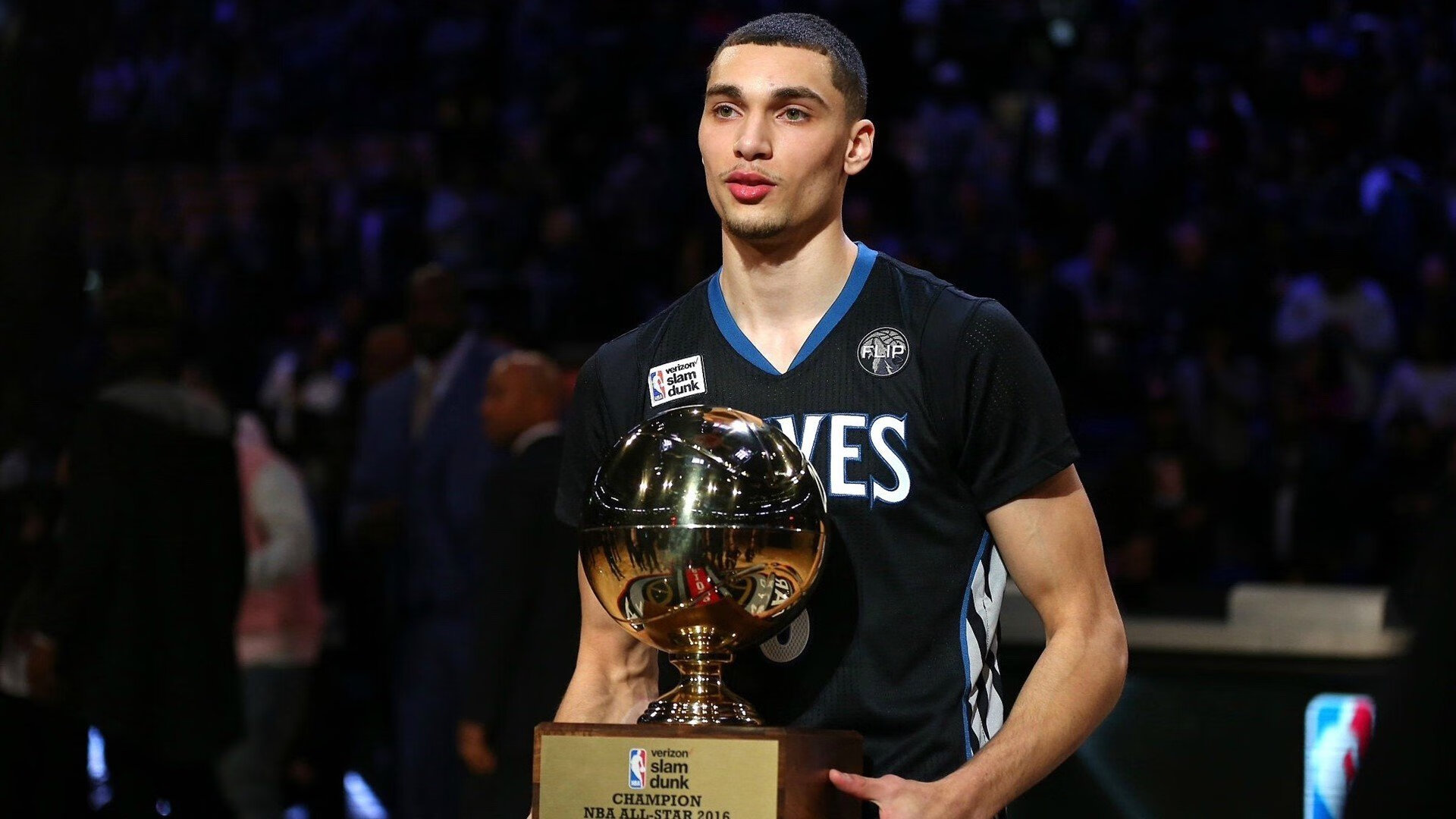 利拉德里程碑之夜，奇才淘汰赛上演逆袭传奇，北京队遗憾出局