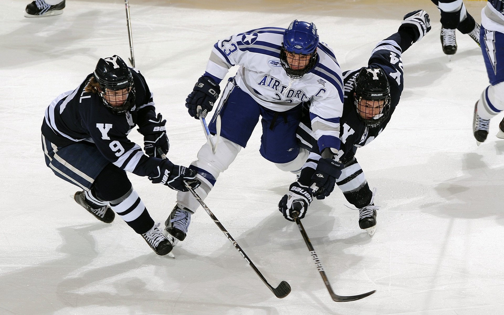 利拉德一剑封喉，76人客场踏平勇士创赛季经典